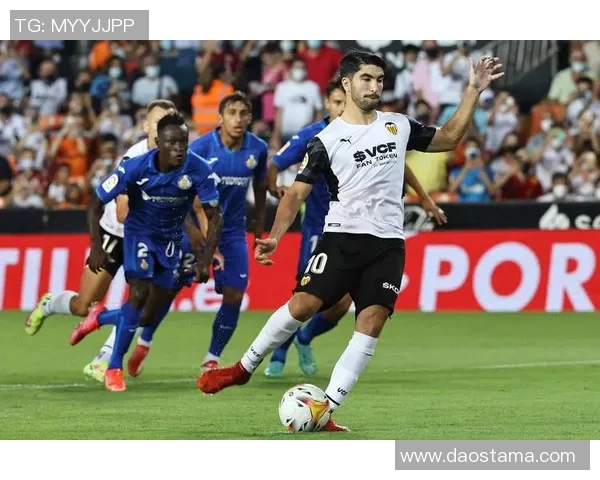 巴伦西亚主场迎战艾尔切争夺西甲关键三分的激烈对决