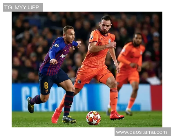 巴塞罗那与里昂精彩对决回顾及赛季亮点分析