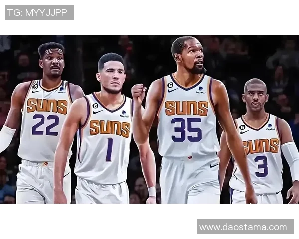 德文布克领衔太阳队冲击季后赛全力以赴展现领袖风范 德文布克领衔太阳队冲击季后赛全力以赴展现领袖风范