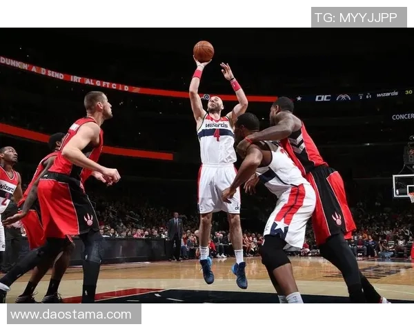 快船与灰熊激战正酣文字直播全程回顾与精彩瞬间分析 快船与灰熊激战正酣文字直播全程回顾与精彩瞬间分析