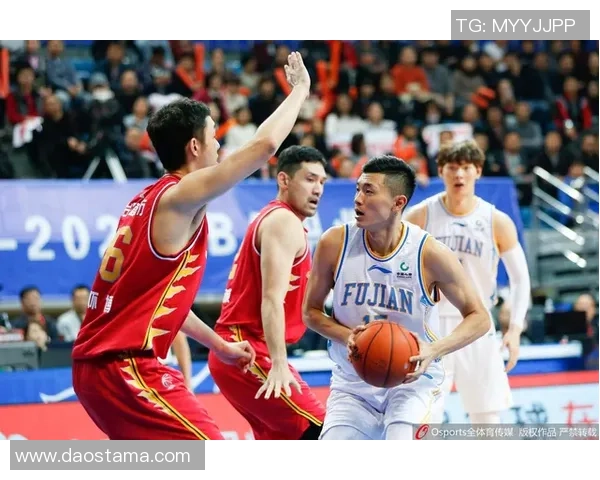 福建与北京常规赛对决精彩回顾球队表现与战术分析全景呈现